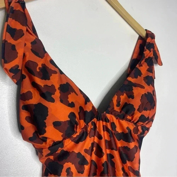 Social Angel Orange Leopard Print One Piece Swimsuit Size Medium - Picture 6 of 7